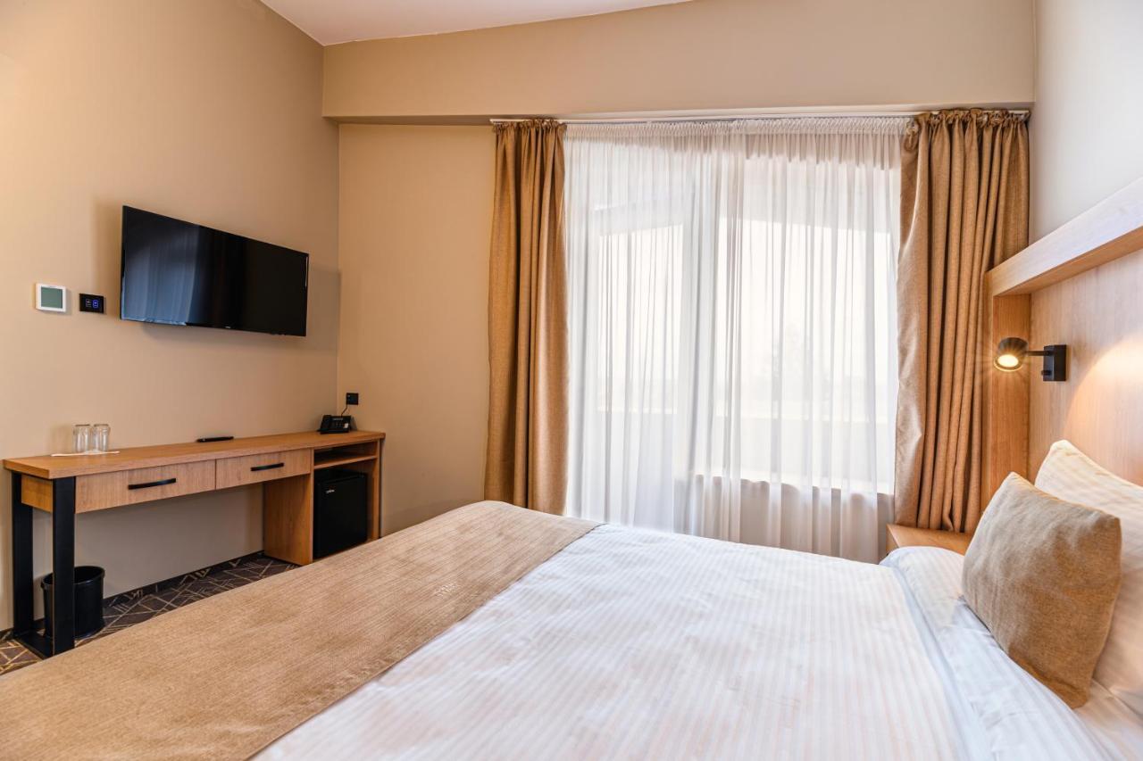 Hotel Central Pascani Eksteriør bilde