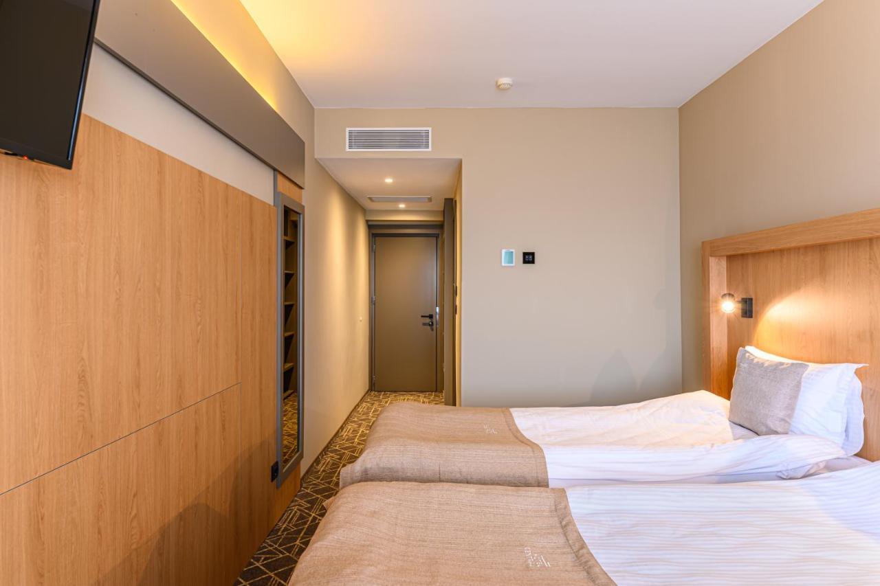Hotel Central Pascani Eksteriør bilde