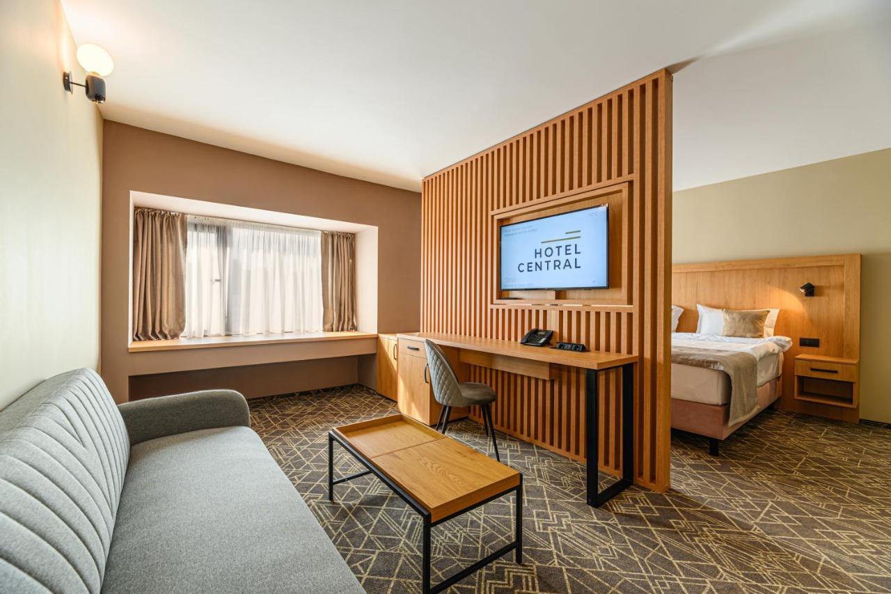 Hotel Central Pascani Eksteriør bilde