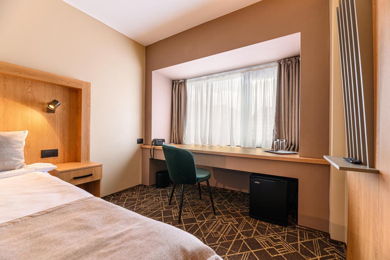Hotel Central Pascani Eksteriør bilde